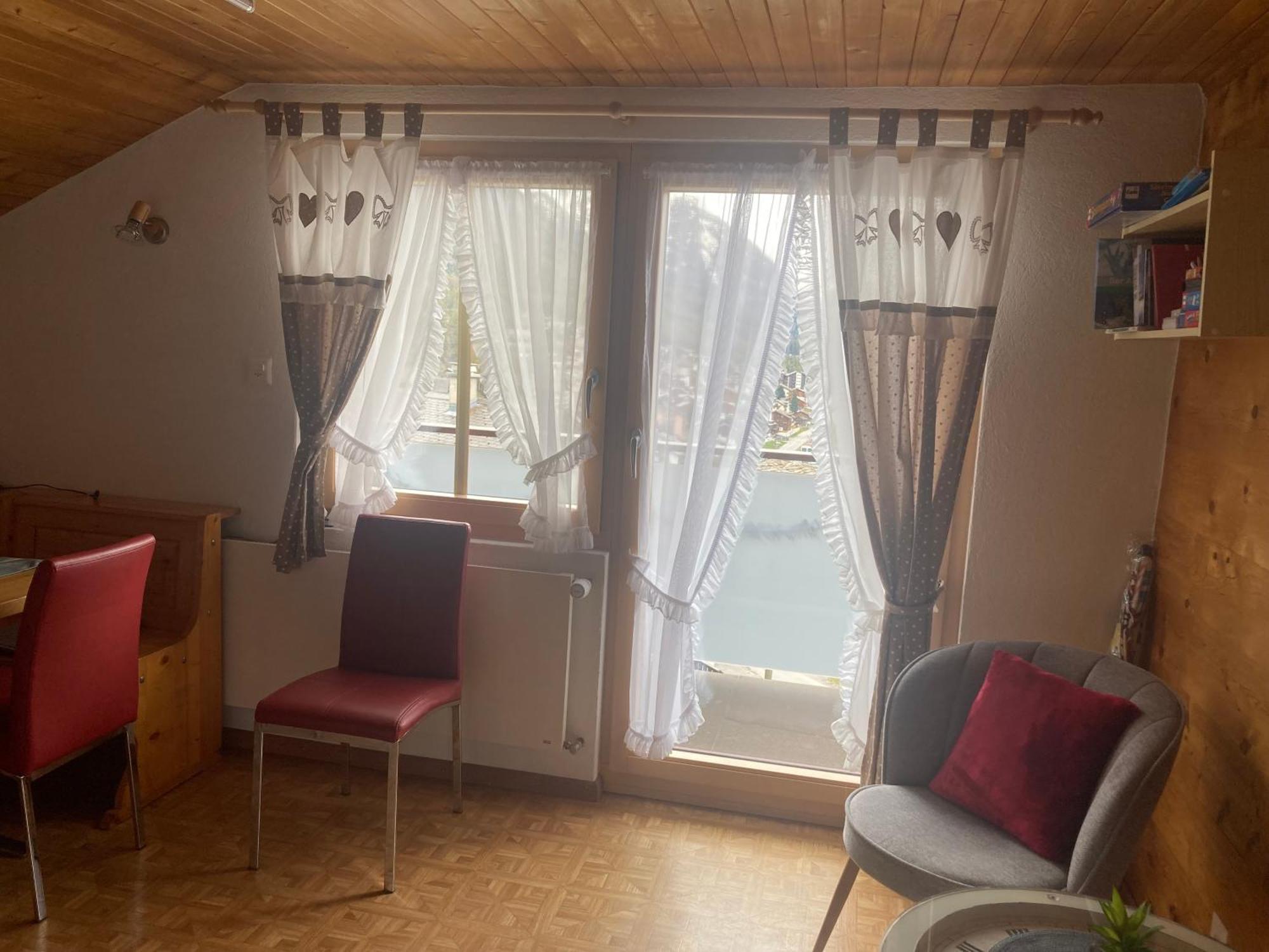 Haus Dorfblick Lägenhet Grächen Exteriör bild