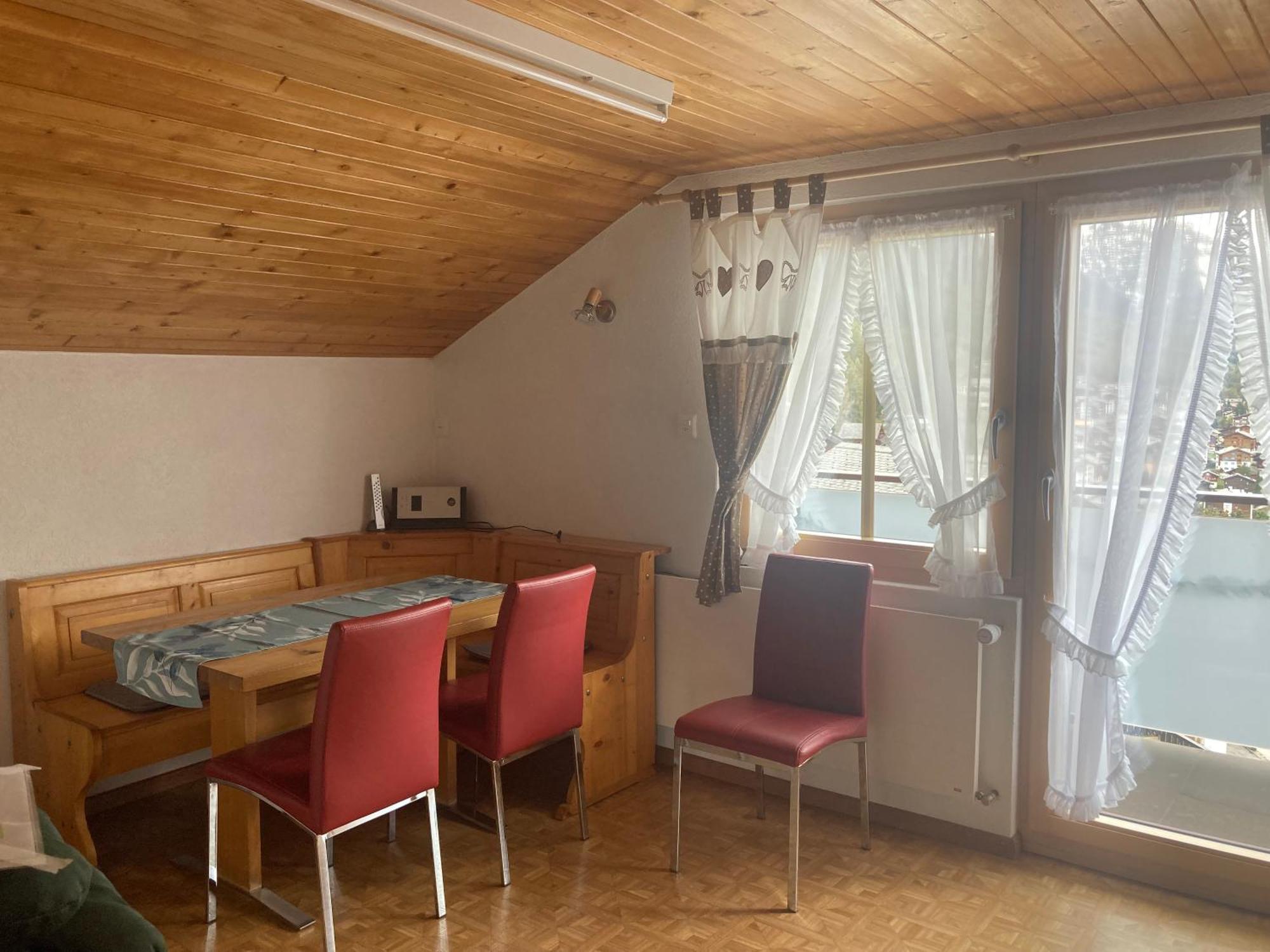 Haus Dorfblick Lägenhet Grächen Exteriör bild